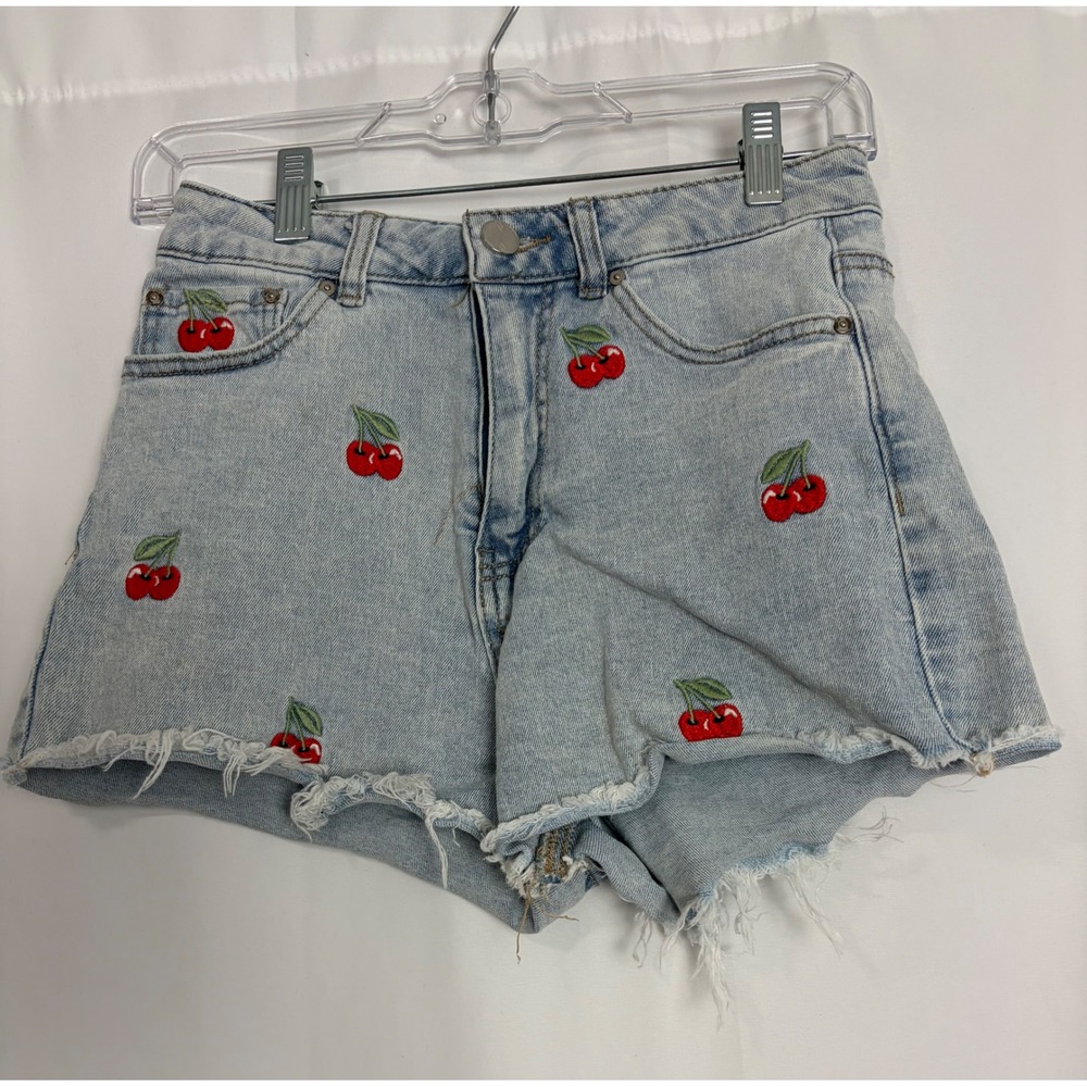 Banjara Cherry‎ Embroidered High Rise Cut Off Denim Shorts Light Wash Size 3/26